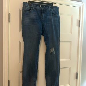 Kut sz14 straight leg jeans light distressing. Darker wash.